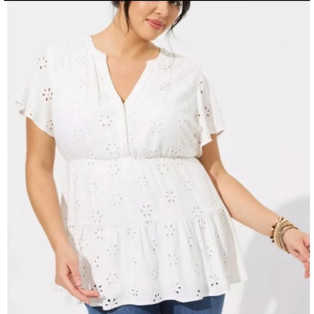 Torrid Women's Babydoll White Eyelet Top Cloud Dancer White Shirt - Picture 1 of 7